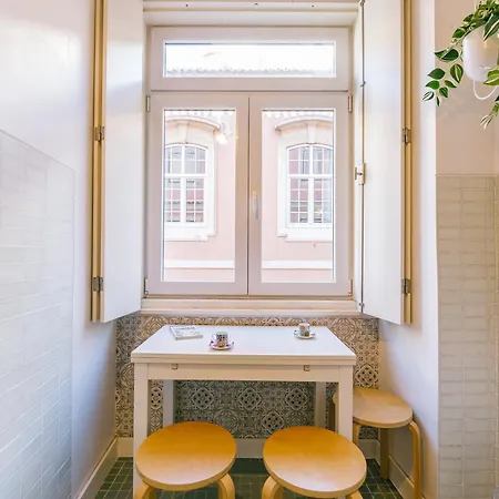 Chiado 2 Bedroom Elegant 아파트 리스본