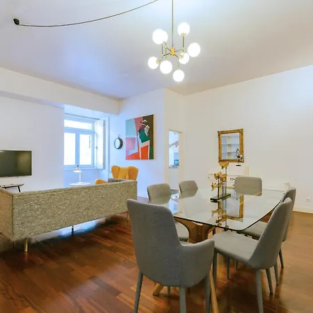 Chiado 2 Bedroom Elegant Appartamento