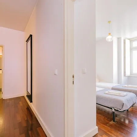 Chiado 2 Bedroom Elegant * 리스본