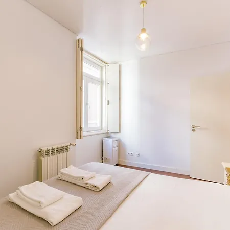 Chiado 2 Bedroom Elegant
