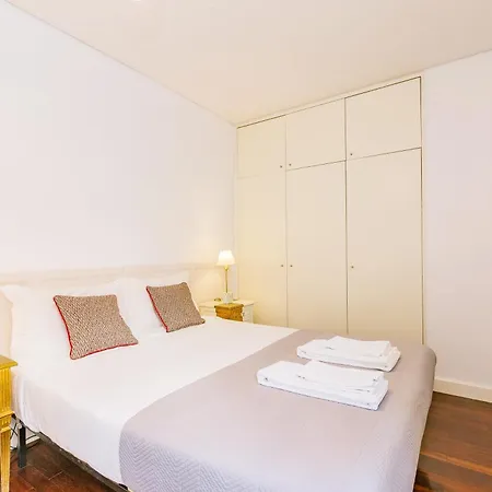 Chiado 2 Bedroom Elegant Lejlighed Lisboa