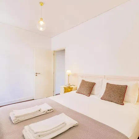Chiado 2 Bedroom Elegant *