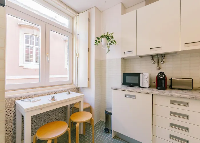 Chiado 2 Bedroom Elegant