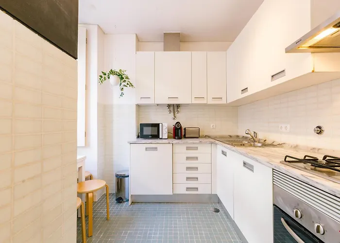 Chiado 2 Bedroom Elegant شقة *