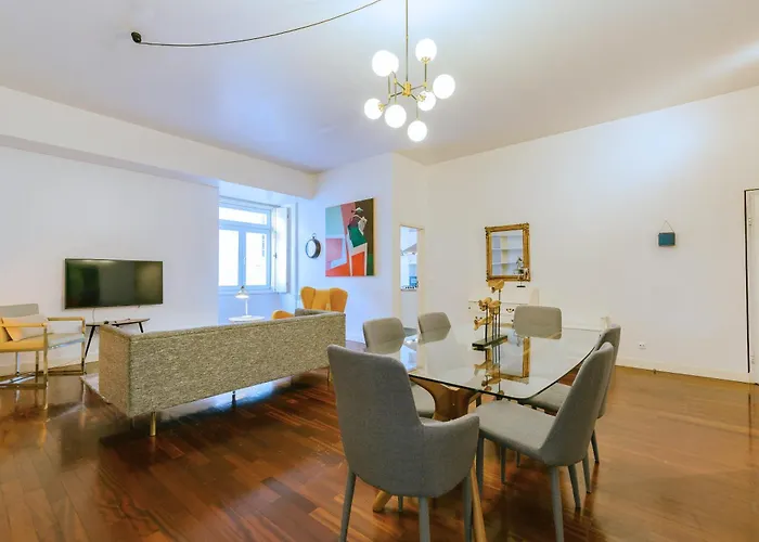 Chiado 2 Bedroom Elegant شقة