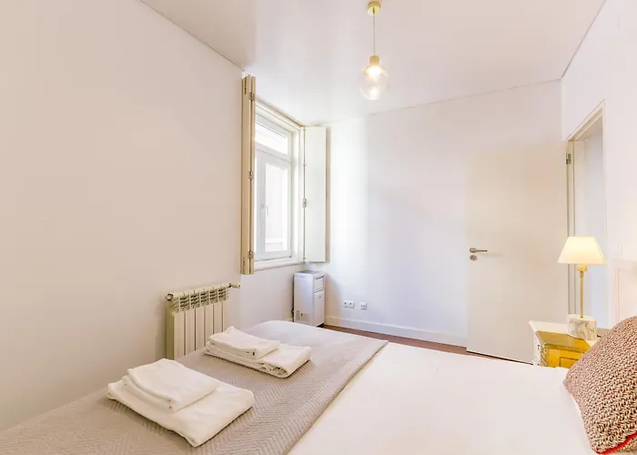 Chiado 2 Bedroom Elegant