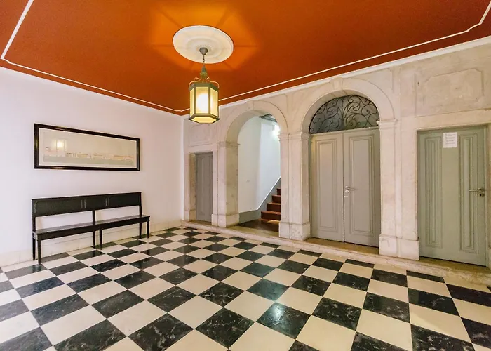 Chiado 2 Bedroom Elegant شقة *