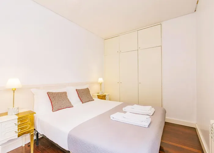 Chiado 2 Bedroom Elegant شقة Lisboa