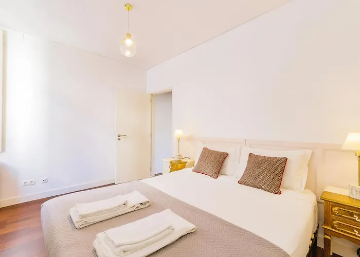 Chiado 2 Bedroom Elegant *