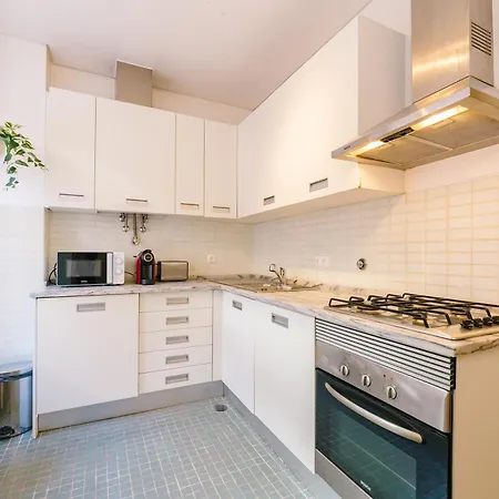 Chiado 2 Bedroom Elegant Апартаменты